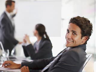 Prečo práca od 9 do 5 zabíja vašu kreativitu a šťastie