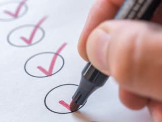 Máte pocit, že váš to do list nikdy nekončí? Tento jednoduchý systém vám môže zachrániť pracovný deň aj hlavu