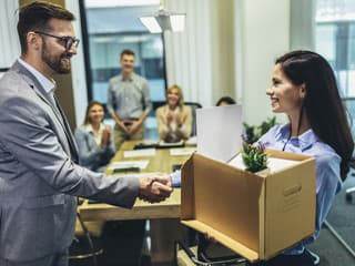 Prvý deň v novej práci: Ako prežiť „nováčikovskú trému“ a urobiť dobrý dojem