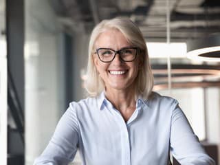 Pracujúci dôchodcovia: Prekvapivá výhoda na trhu práce, o ktorej sa málo hovorí