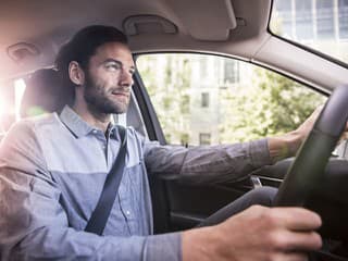 Dochádzate do práce autom? Od októbra vám za neplatné PZP môže prísť pokuta automaticky