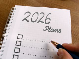 Novoročné predsavzatia vás stresujú už v januári? Prečo nefungujú a vytvárajú zbytočný tlak