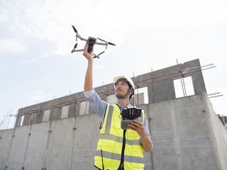 Stavebníctvo už nie je iba o miešačke, využíva nové technológie aj drony
