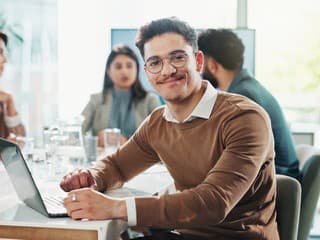 Najlepšie rady HR manažérov za rok 2025: čo by mali zamestnanci vedieť pred vstupom do roku 2026