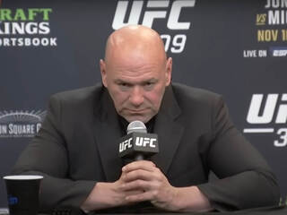 Dana White odhalil, čo mu povedal Khamzat hneď po strate titulu!