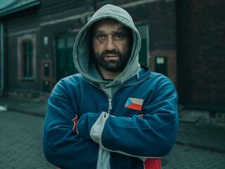 VIDEO Film Bojovník ukazuje prvé zábery: Milan Ondrík zvádza najťažší zápas mimo klietky!