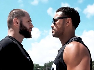 VIDEO Prvý staredown pred titulom: Jiří Procházka a Carlos Ulberg si      nič nedarovali!