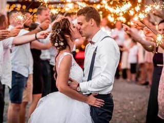 30 svadobných fotografií, ktoré by mal váš fotograf zachytiť vo svadobný deň