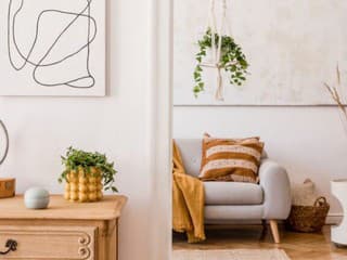 Objavili sme pravidlo 3-5-7 a už chápeme, prečo dekor doma nevieme vyladiť. Čo robia dizajnéri inak a funguje im to?