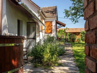 Boli to časy, keď bol svet menší a žilo sa jednoduchšie. 10 fotografií, ktoré vám pripomenú prázdniny u babičky