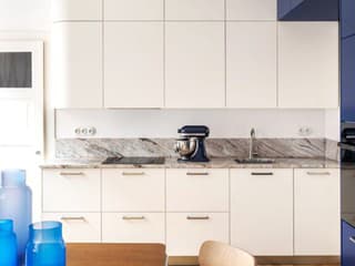 Je trocha odvážny, ale oni ho tak chceli. V byte architektov nájdete aj retro stoličku, akú si pamätáme mnohí