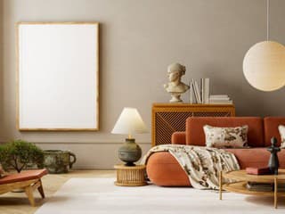 Táto farba oživuje interiéry a mení ich na útulnejšie a hrejivejšie. Inšpirujte sa tipmi pre každú miestnosť!