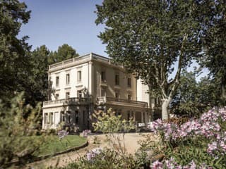 Také ubytovanie hocikde nenájdete! Vnútri sa dá všetko opraviť, v izbách nájdete útulnosť a atmosféru ako zo starých čias