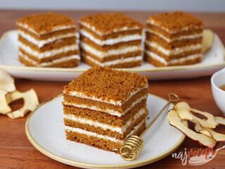 Fantastická marlenka bez vaľkania s krémom z kyslej smotany