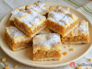 Poctivé smotanové cesto a veľa jabĺk. Lepší recept ako od Mirky nenájdete.