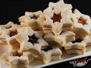 Linecké hviezdičky z bieleho jogurtu