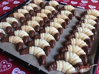 Kokosové fúkané rohlíčky