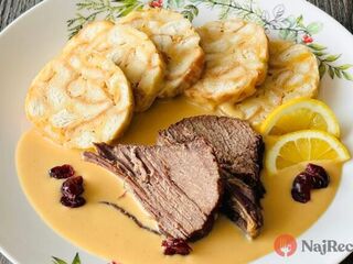 Bleskové žemľové knedle podľa Silvie. Poctivá príloha, ktorú zvládne aj začiatočník.