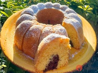 Najrýchlejšia bábovka ku káve: Suroviny zmiešam v jednej mise a dám piecť.