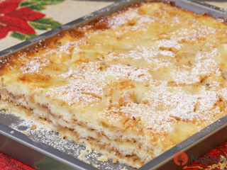 Jednoduchý sypaný jablkový koláč s názvom 