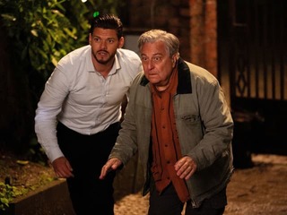 Francúzska komédia Akcia Milión je v kinách: Christian Clavier v dvojúlohe... Pomohla im AI!