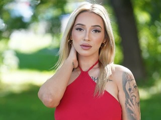 S*x mala po pár hodinách pred kamerami: Do Mama, ožeň ma mieri blondínka s hriešnou povesťou!