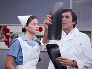 Sestrička Ina (73) z kultového seriálu Nemocnice na kraji města po rokoch: Pozrite, stále je KRÁSNA!