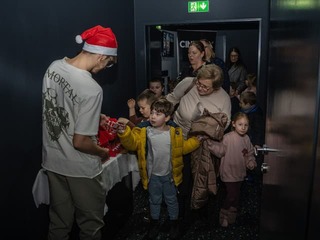 Kino pre všetkých! Výnimočné premietanie pre nevidiacich a mikulášske projekcie pre deti s autizmom