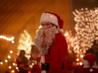 Tohtoročné Vianoce radšej sekajte dobrotu! Do kín mieri Tichá noc, krvavá noc