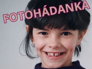 Spoznávate toto rozkošné dievčatko? Dnes patrí medzi naše najsexi moderátorky!