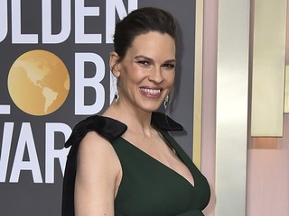 Krásne správy zo šoubiznisu! Herečka Hilary Swank (52) sa stane trojnásobnou mamou