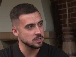 Najkrajší muž sveta ukázal svojho miláčika: Zbožňujú ho všetci!