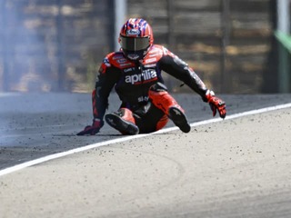 Fanúšikom počas víkendu tuhla krv v žilách: Hororová nehoda v MotoGP!