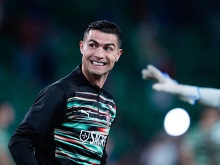 Ronaldova snúbenica potešila všetkých mužov: Opäť vystavila na obdiv svoje dokonalé krivky!