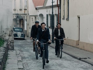 Prichádza TRAILER filmu Pravda a zrada: Skutočný príbeh odvahy v čase nacizmu!