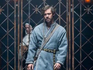 Liečiteľ je späť: Na Nový rok prichádza do kín pokračovanie epickej výpravy do temného stredoveku!