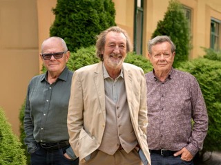 Na TV JOJ mieri nový seriál Večne mladí: Herecké legendy v luxusnom domove dôchodcov
