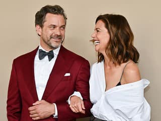 Hviezdy kultového seriálu opäť spolu: Zostarli, ale... Stále to medzi nimi iskrí!