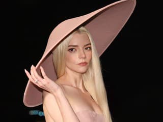 Známa herečka ohúrila Japoncov: Najskôr satelit na hlave a potom... Krása!