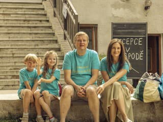 Nová česká komédia mieri do našich kín: Pozrite si ukážku na film Dovolenka v „raji“