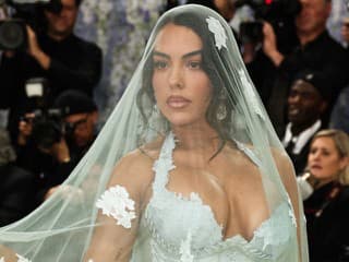 Ronaldova láska vzdala poctu Panne Márii: Och, Georgina, ale čo ten nadupaný výstrih?!
