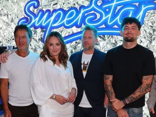Markíza a Nova predstavili SuperStar: Ewa Farna ohúrila v mini, Leoš Mareš ako dedinský dedko!