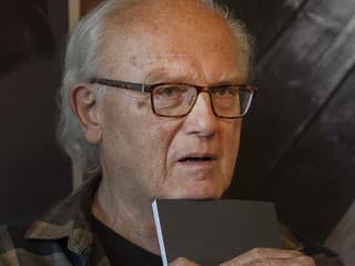 BOLESTIVÁ RANA pred Vianocami: Zomrel uznávaný herec, režisér a pedagóg Peter Mikulík (†84)!