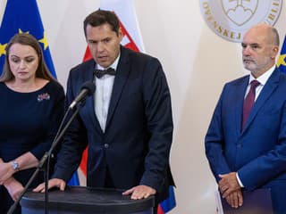 Tlak konsolidácie nečakane spojil odbory aj firmy: Žiadajú jasný plán, tu je ich výzva premiérovi!