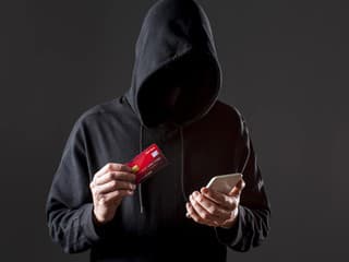 MF a NBS varujú pred podvodnými investičnými ponukami zneužívajúcimi ich meno