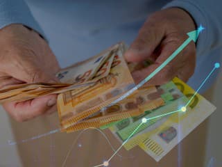 Dôchodok nad 1000 eur bude poberať už 300-tisíc seniorov: Analytici bijú na poplach!
