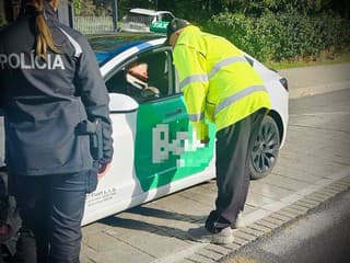Policajti si posvietili na taxikárov po celom Slovensku: Odhalili stovky priestupkov, jeden z vodičov nafúkal! (foto)