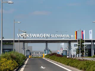 Tvrdá facka pre bratislavský Volkswagen: Porsche chce presťahovať výrobu do Nemecka, má to však háčik!
