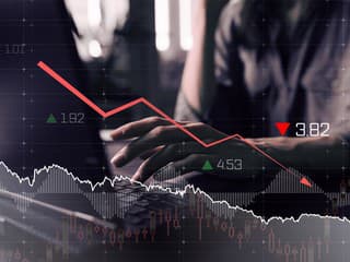 Červená kontrolka pre našu ekonomiku: Rast sa prepadol na 0,7 %, prichádza ďalší varovný signál!