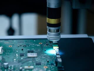 Veľká firma v Nitre ohlásila hromadné prepúšťanie: O prácu prídu stovky ľudí!